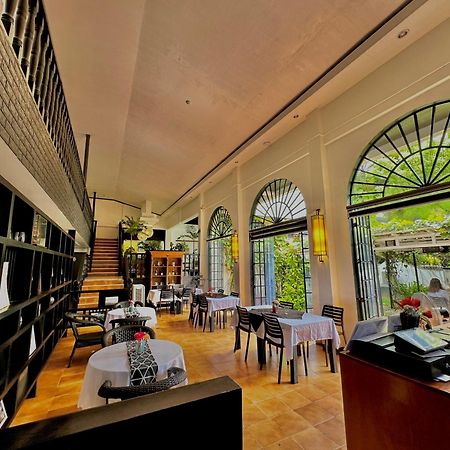 Fernando'S Hotel Sorsogon Bagian luar foto