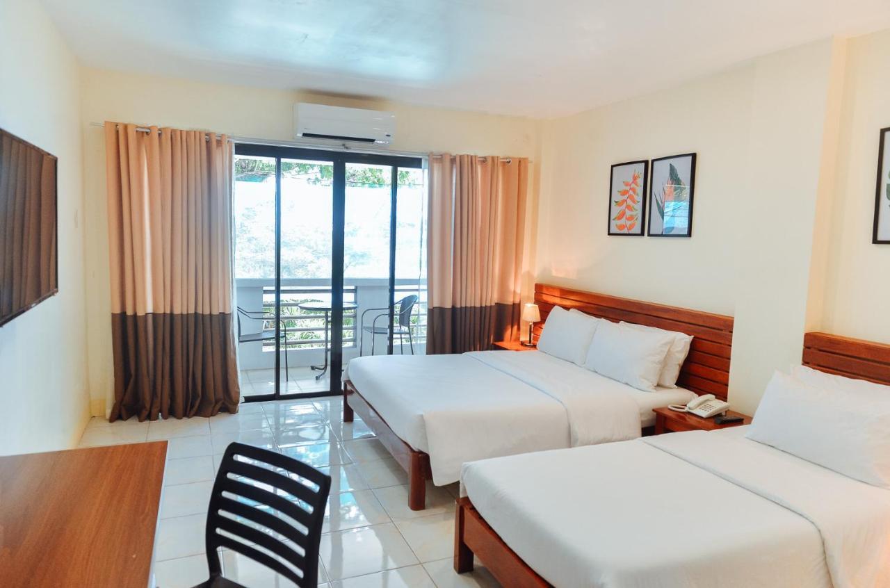 Fernando'S Hotel Sorsogon Bagian luar foto