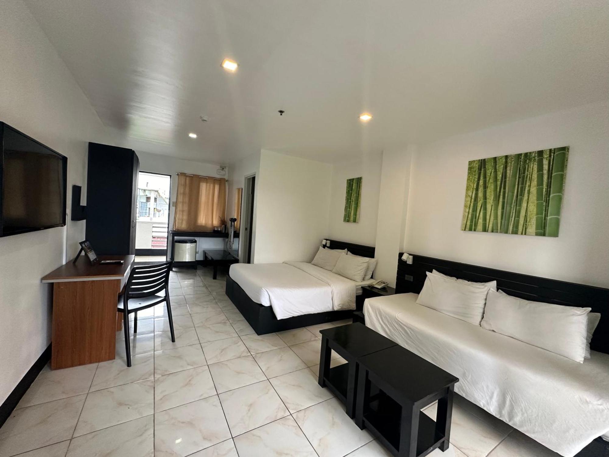 Fernando'S Hotel Sorsogon Bagian luar foto