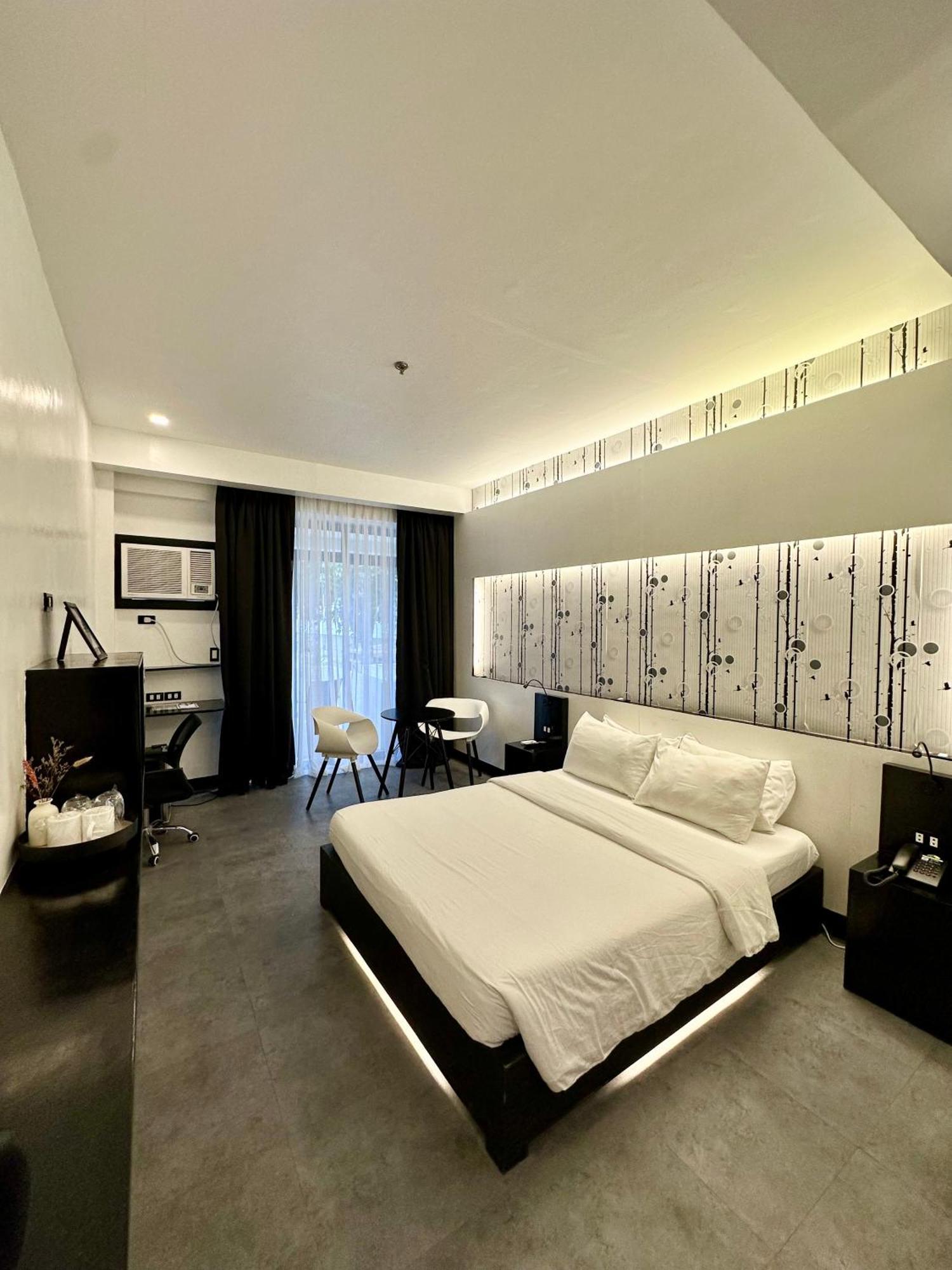 Fernando'S Hotel Sorsogon Bagian luar foto