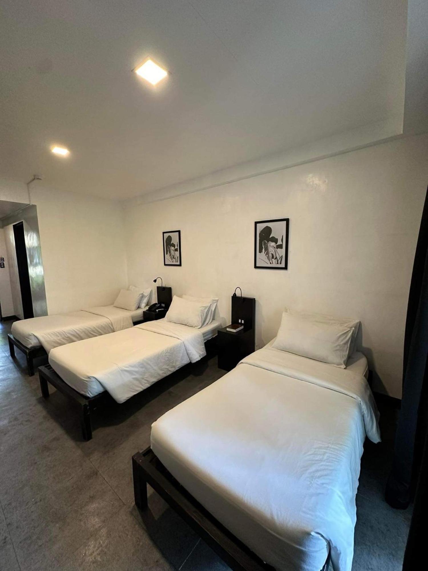Fernando'S Hotel Sorsogon Bagian luar foto