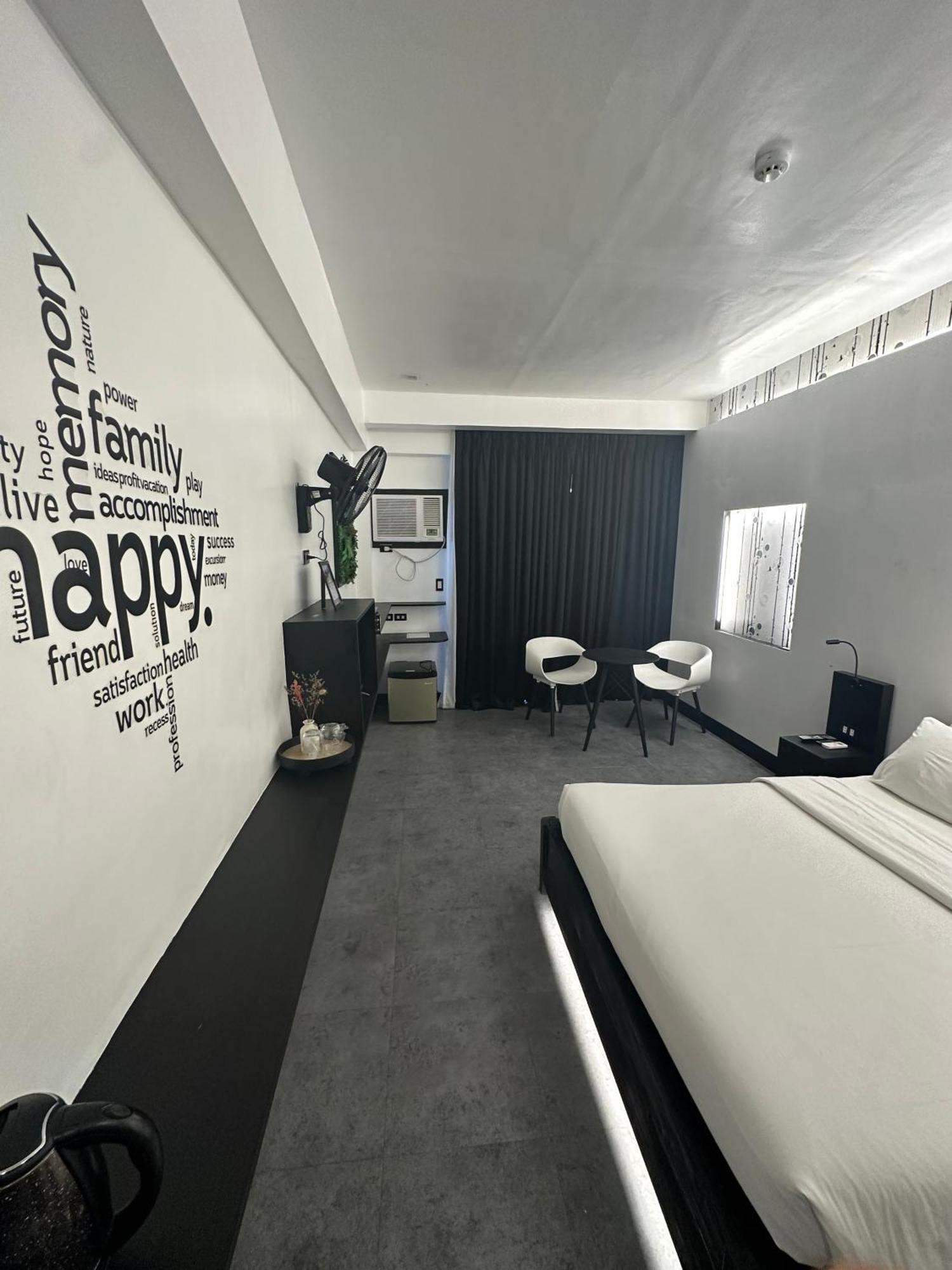 Fernando'S Hotel Sorsogon Bagian luar foto