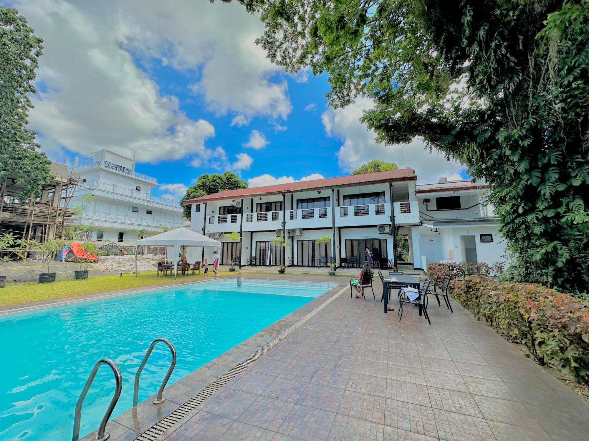 Fernando'S Hotel Sorsogon Bagian luar foto