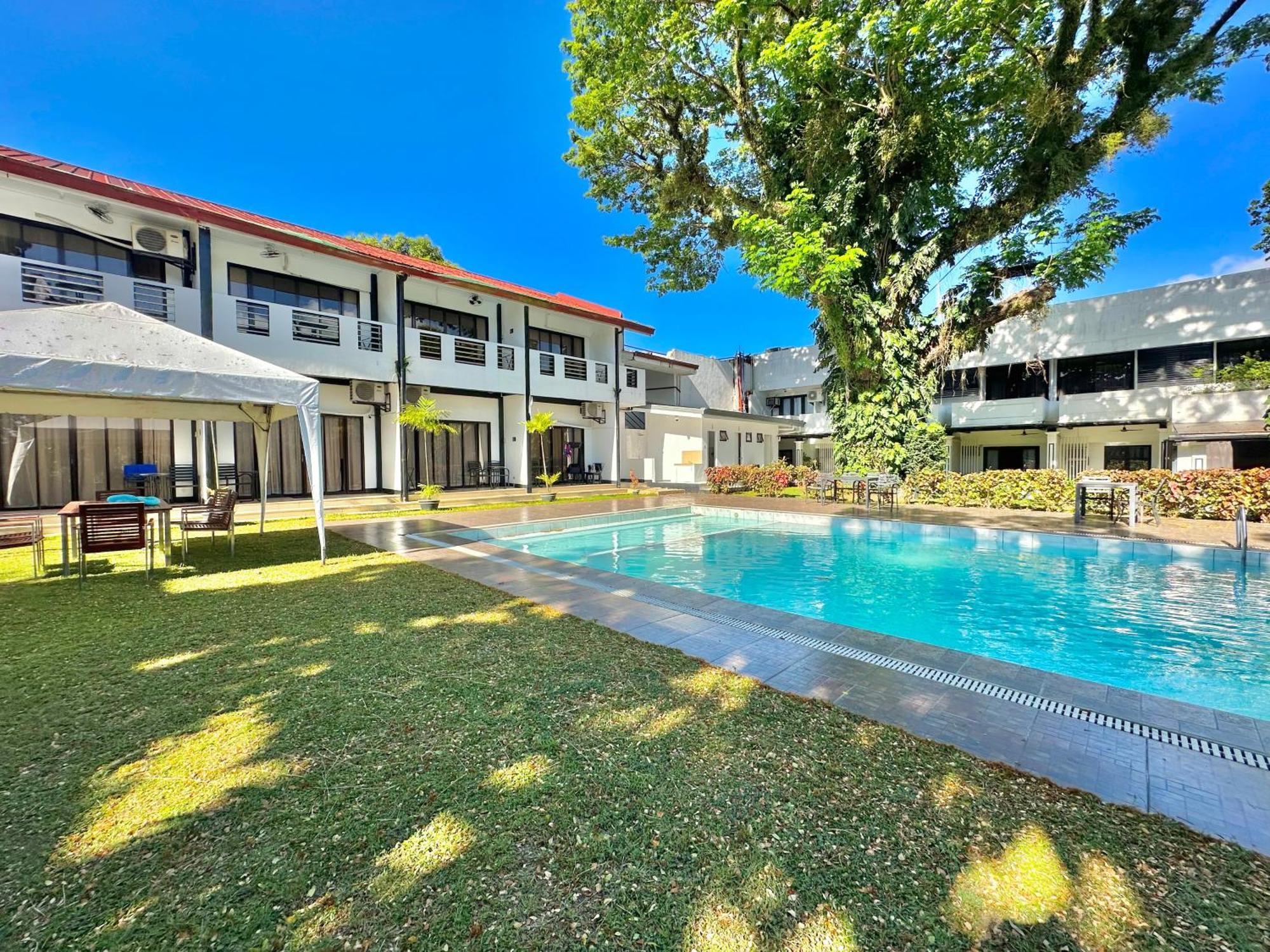 Fernando'S Hotel Sorsogon Bagian luar foto